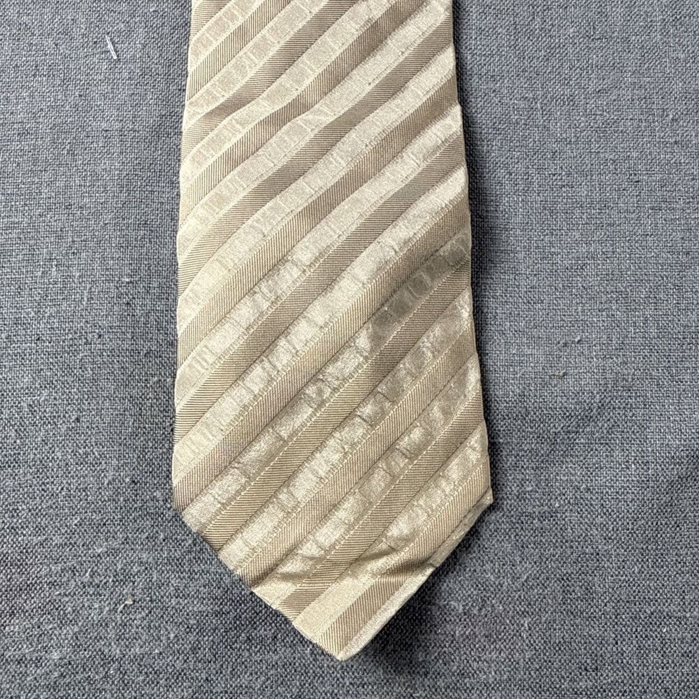 Hugo Boss Striped Pattern Silk Tie Made In Italy